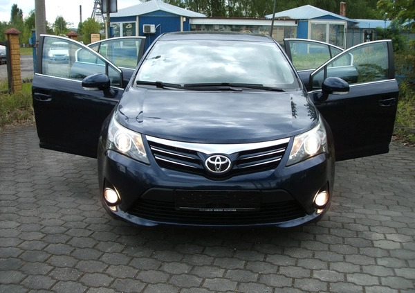 Toyota Avensis cena 31990 przebieg: 192000, rok produkcji 2011 z Gliwice małe 191